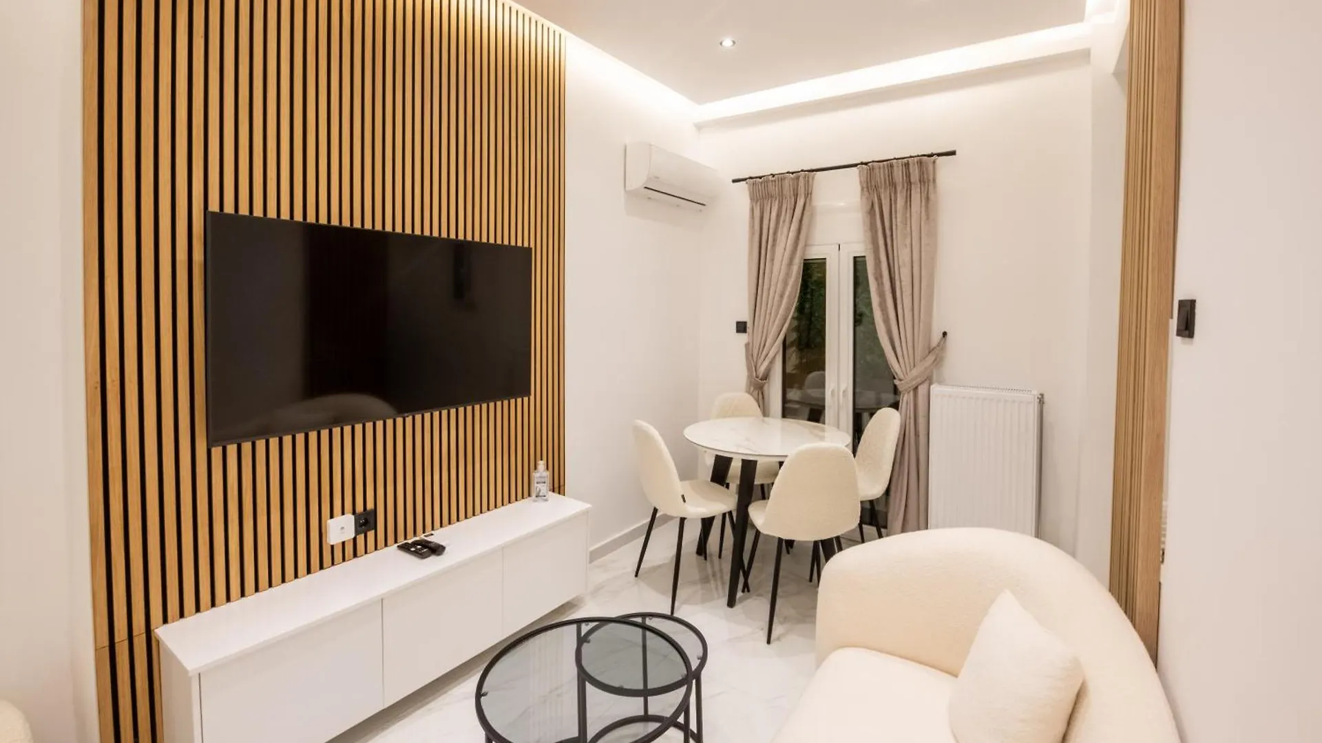 Navarino Lux Suite Салоники